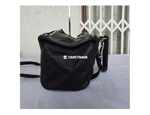 Pre-Owned Givenchy Textured Leather Handbag - 3