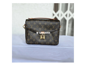 Pre-Owned Louis Vuitton Monogram Pochette Metis Bag
