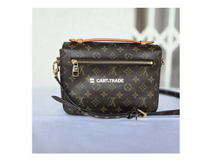 Pre-Owned Louis Vuitton Monogram Pochette Metis Bag - 3