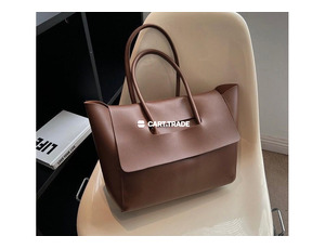 Brown Flap Handbag – Timeless Elegance for Every Occasion
