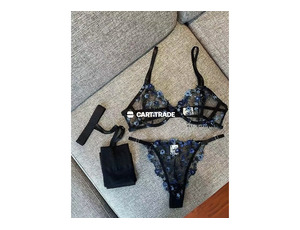 Bold lingerie set