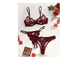 Dark red summer fits