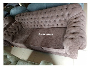 MODERN TUFTED LIVING ROOM SOFA