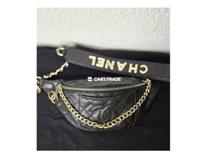 Pre-Owned Chanel Black Quilted Leather Fanny Pack