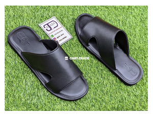 Sleek Black Sandals for Everyday Sophistication