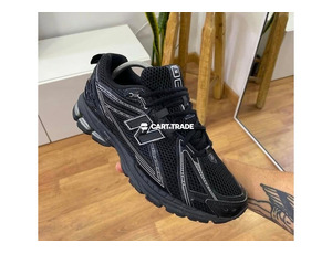 Black New Balance Running Shoe - 2