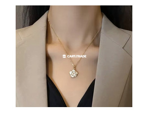 Gold Floral Pendant Necklace – Elegant Sparkling Design - 3